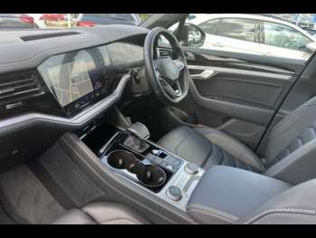 Used Volkswagen Touareg 2023 for sale - 74818927: Photo