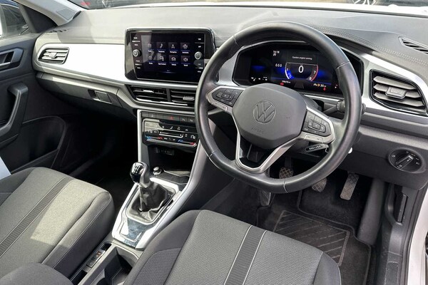 Used Volkswagen T-Roc 2022 for sale - 75345923: Photo 6