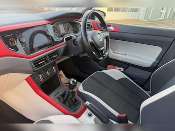 Used Volkswagen Polo 2019 for sale - 76796403: Photo