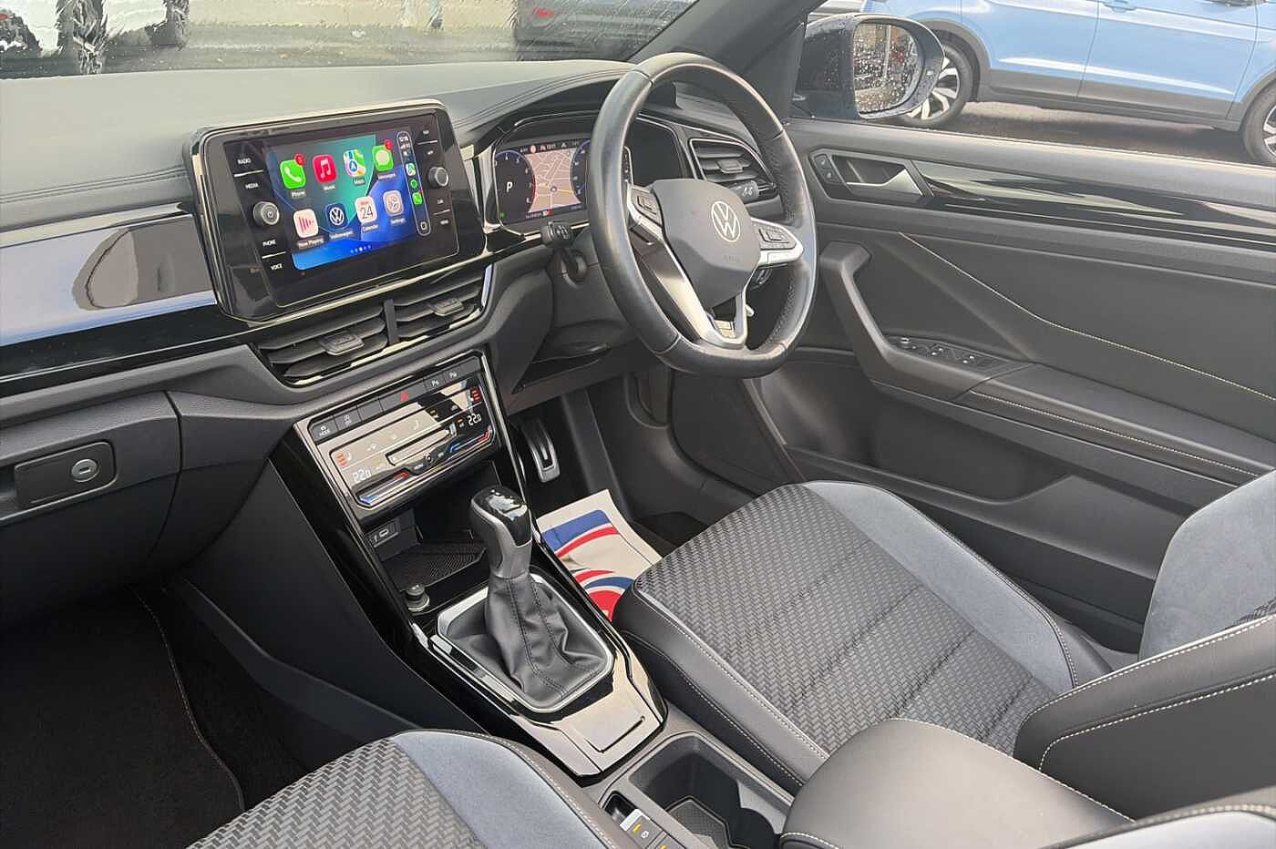 Used Volkswagen T-Roc 2024 for sale - 76696507: Photo 2