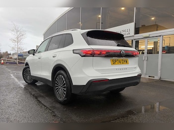 Used Volkswagen Tiguan 2024 for sale - 76580280: Photo