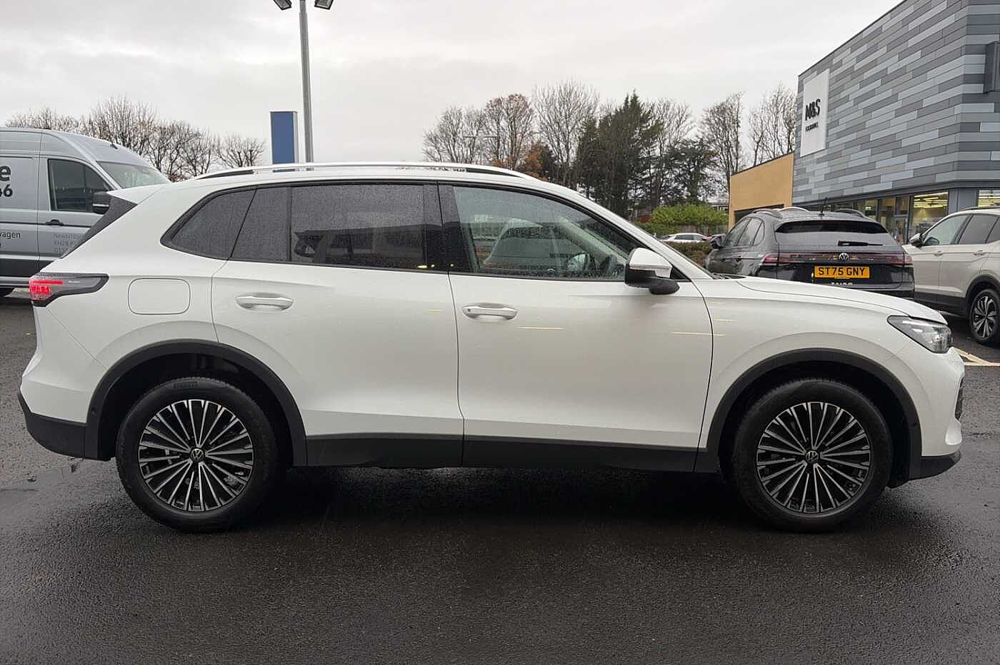 Used Volkswagen Tiguan 2024 for sale - 76580280: Photo 4