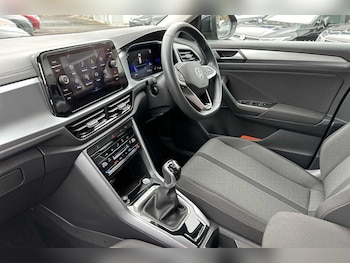 Used Volkswagen T-Roc 2025 for sale - 75542551: Photo