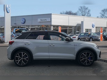 Used Volkswagen T-Roc 2025 for sale - 75300520: Photo