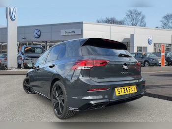 Used Volkswagen Golf 2024 for sale - 75409551: Photo