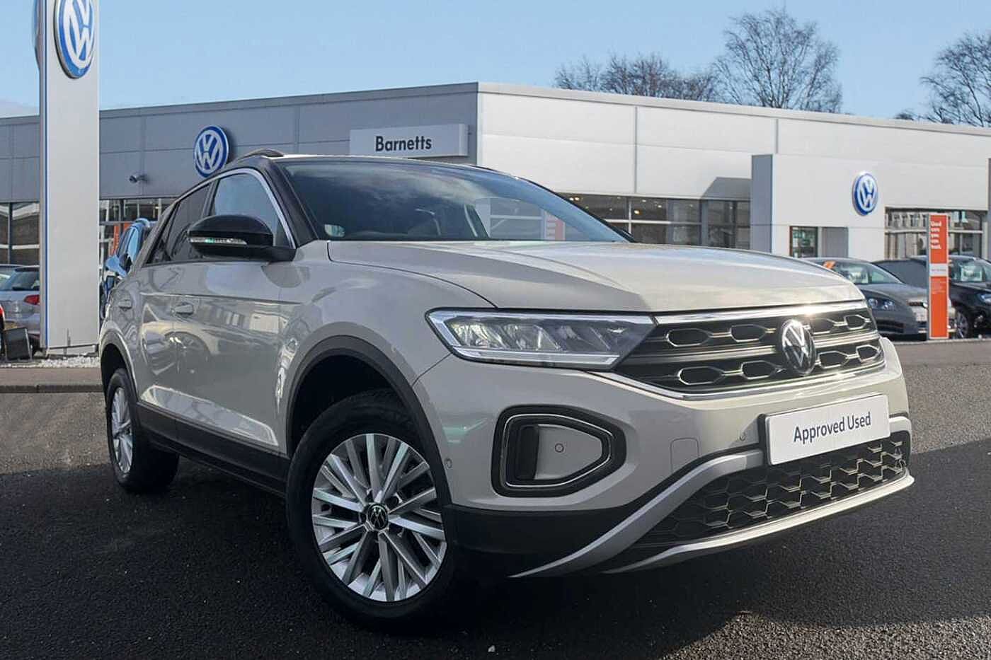 Used Volkswagen T-Roc 2023 for sale - 75910458: Photo 1