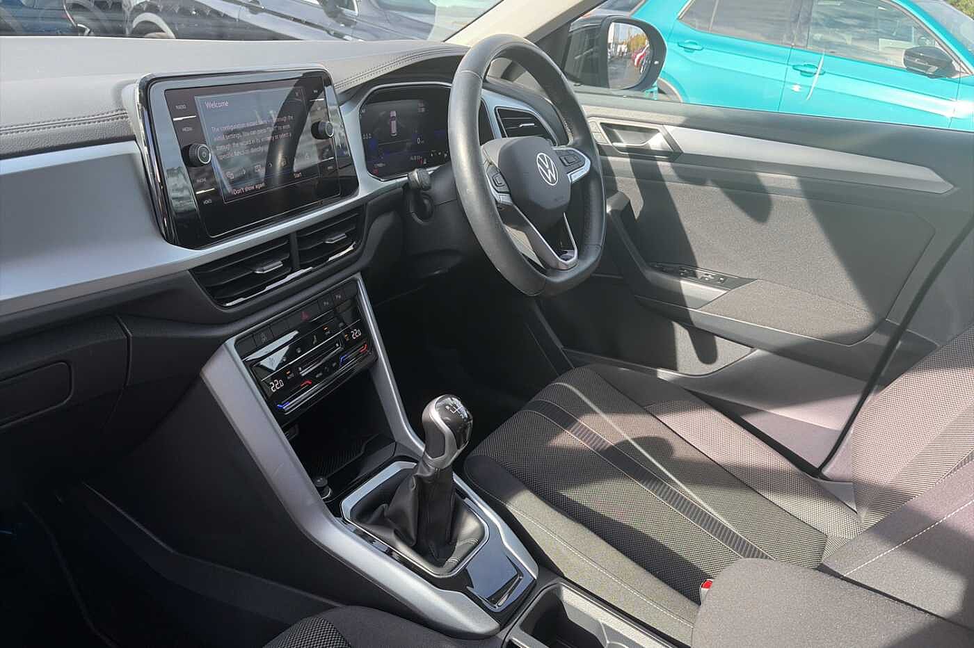 Used Volkswagen T-Roc 2023 for sale - 75910458: Photo 2