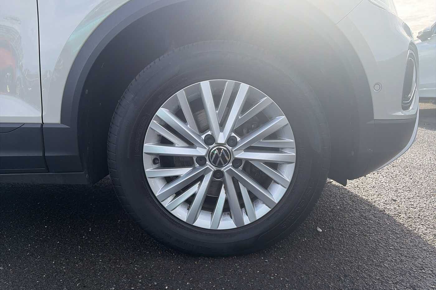 Used Volkswagen T-Roc 2023 for sale - 75910458: Photo 5