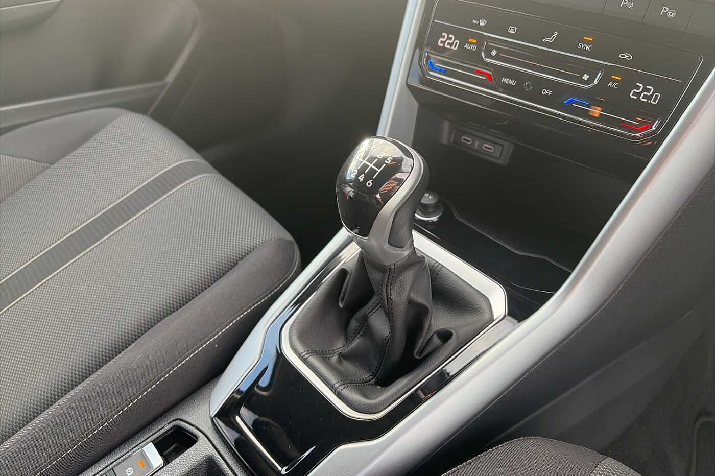 Used Volkswagen T-Roc 2023 for sale - 75910458: Photo 8