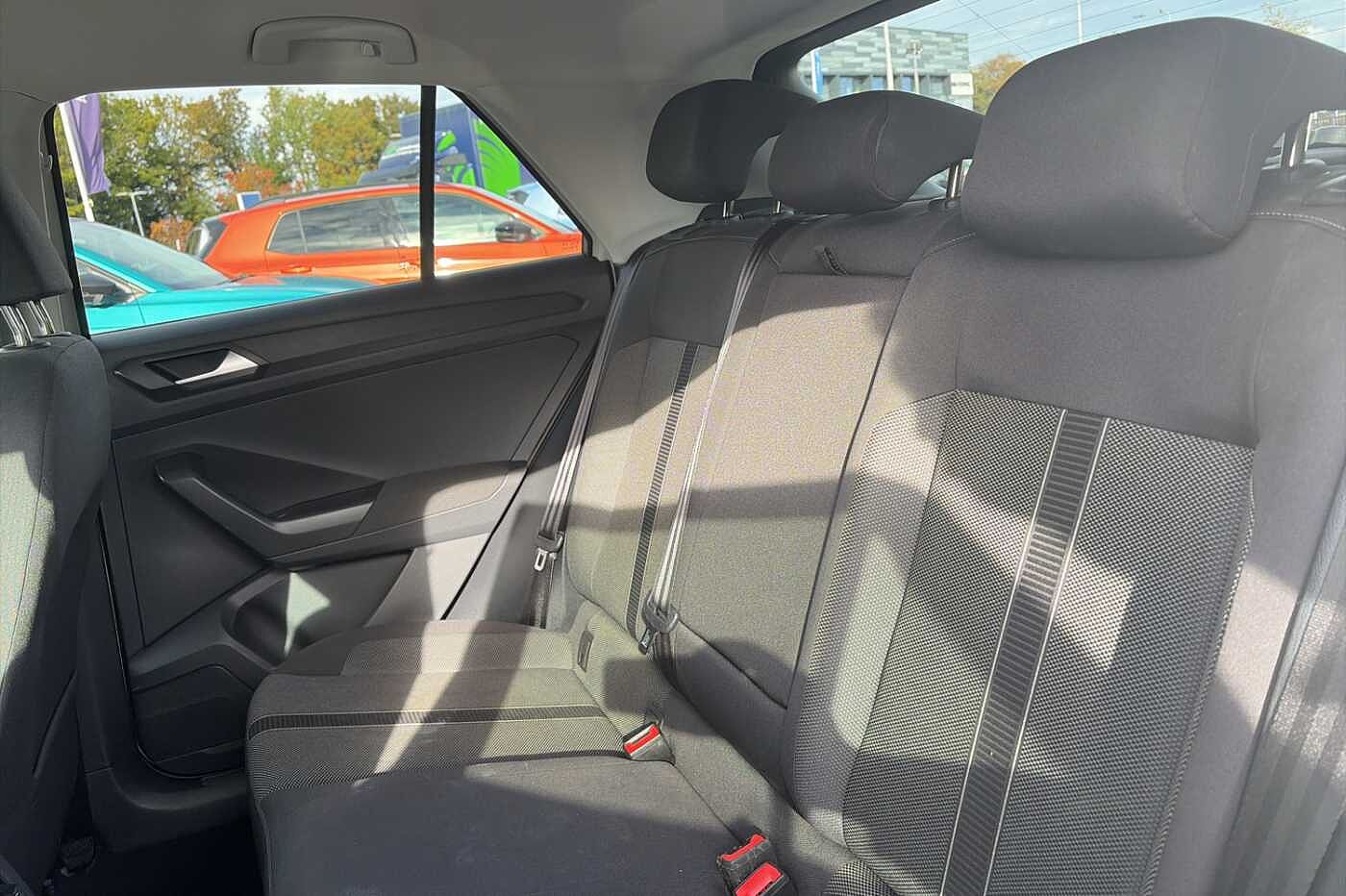 Used Volkswagen T-Roc 2023 for sale - 75910458: Photo 9