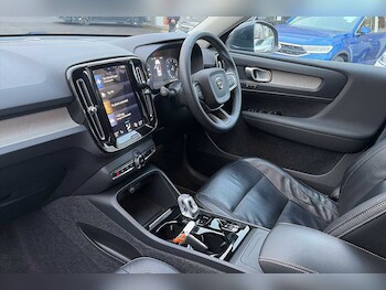 Used Volvo XC40 2022 for sale - 77210219: Photo