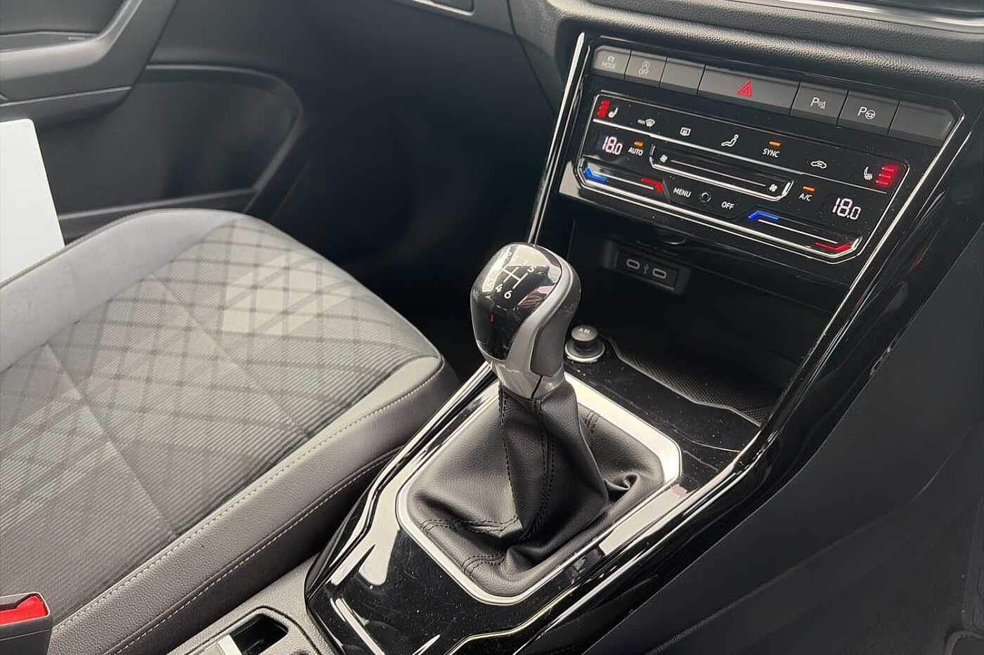 Used Volkswagen T-Roc 2022 for sale - 76208772: Photo 8