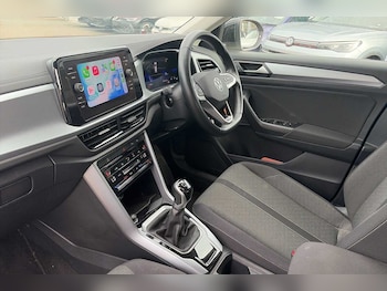 Used Volkswagen T-Roc 2022 for sale - 76208924: Photo 2