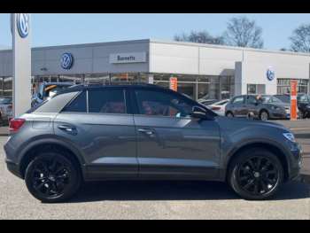 Used Volkswagen T-Roc 2023 for sale - 74689062: Photo