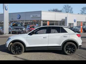 Used Volkswagen T-Roc 2021 for sale - 74181360: Photo