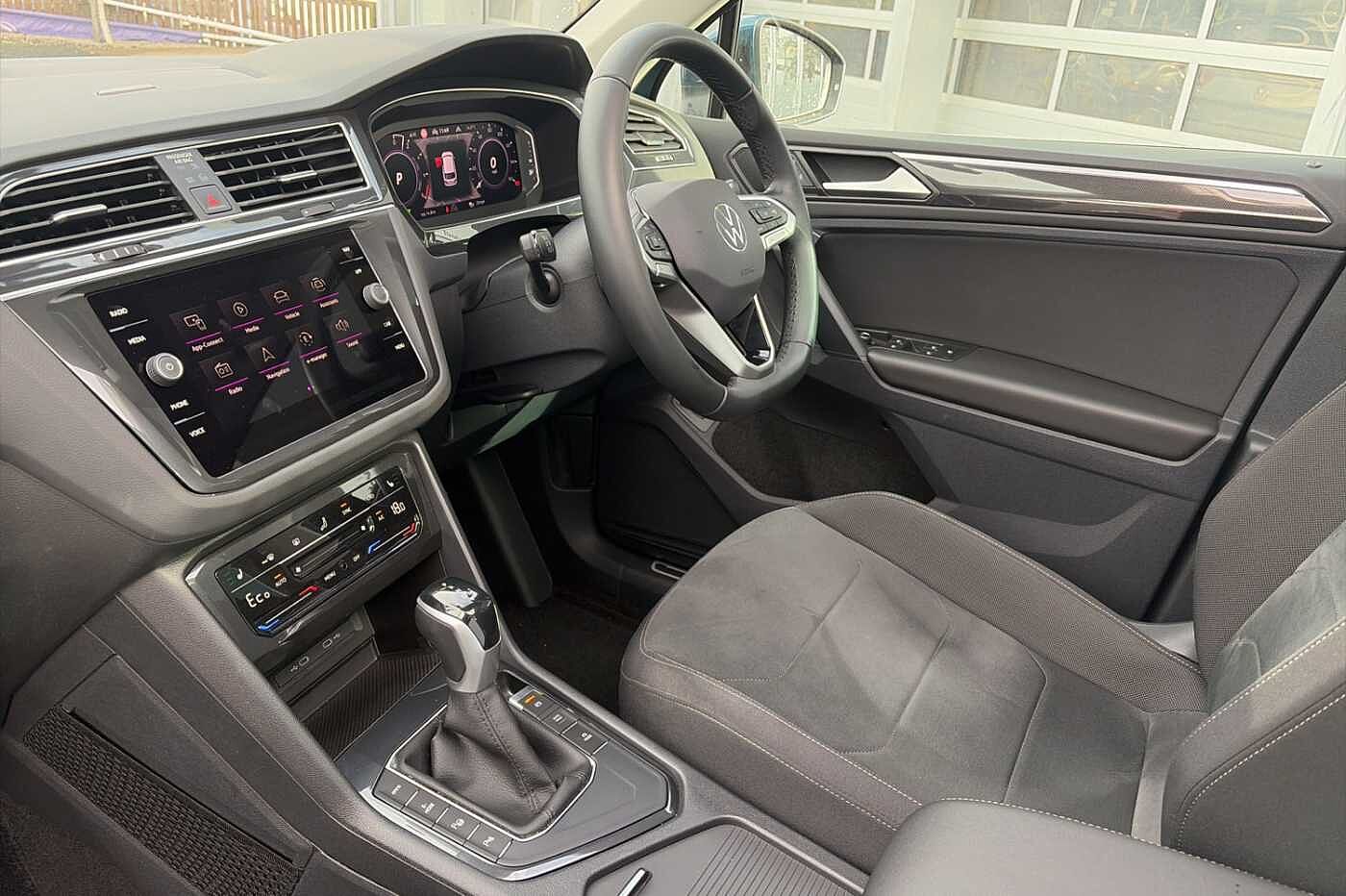 Used Volkswagen Tiguan 2023 for sale - 76208970: Photo 2