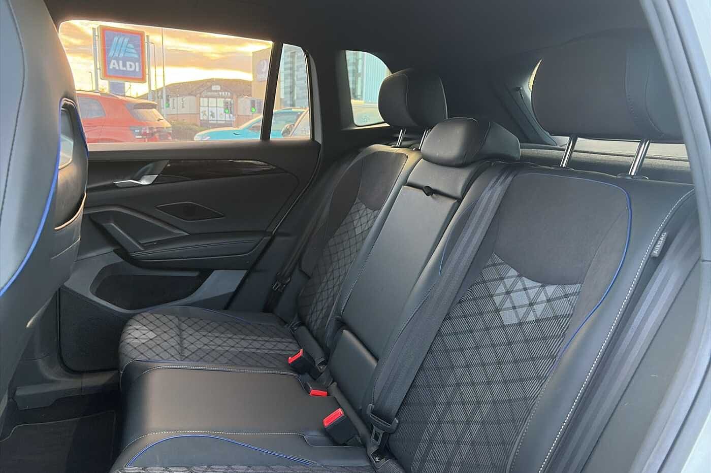 Used Volkswagen Tiguan 2024 for sale - 76316901: Photo 9