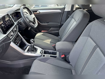 Used Volkswagen T-Roc 2022 for sale - 75345922: Photo