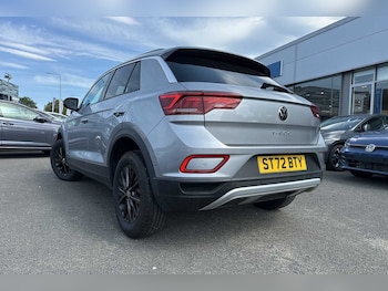 Used Volkswagen T-Roc 2022 for sale - 75345922: Photo