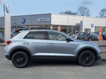 Used Volkswagen T-Roc 2022 for sale - 75345922: Photo