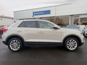 Used Volkswagen T-Roc 2025 for sale - 77115978: Photo