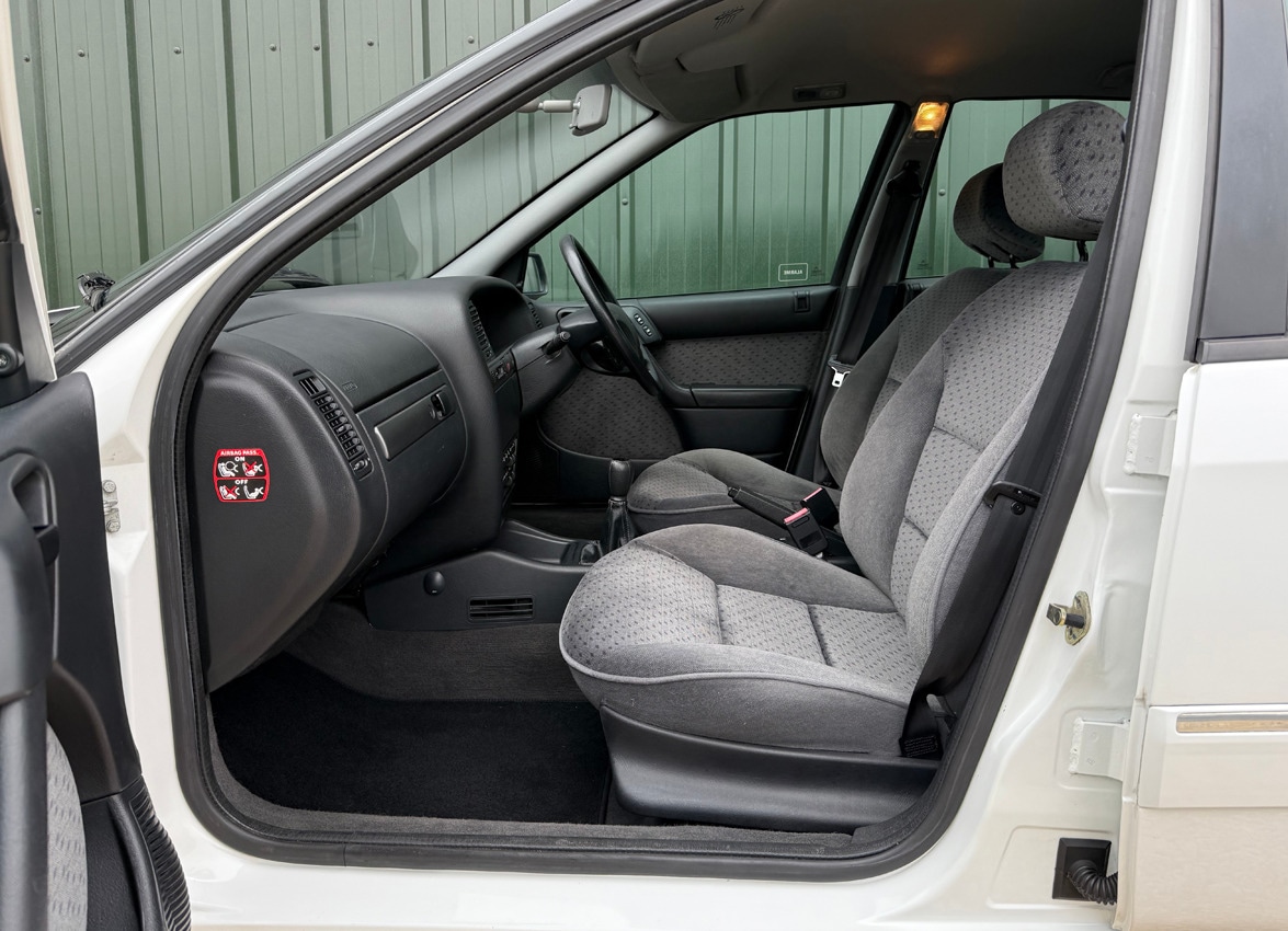 Used Citroen Xantia 2000 for sale - 76302922: Photo 21