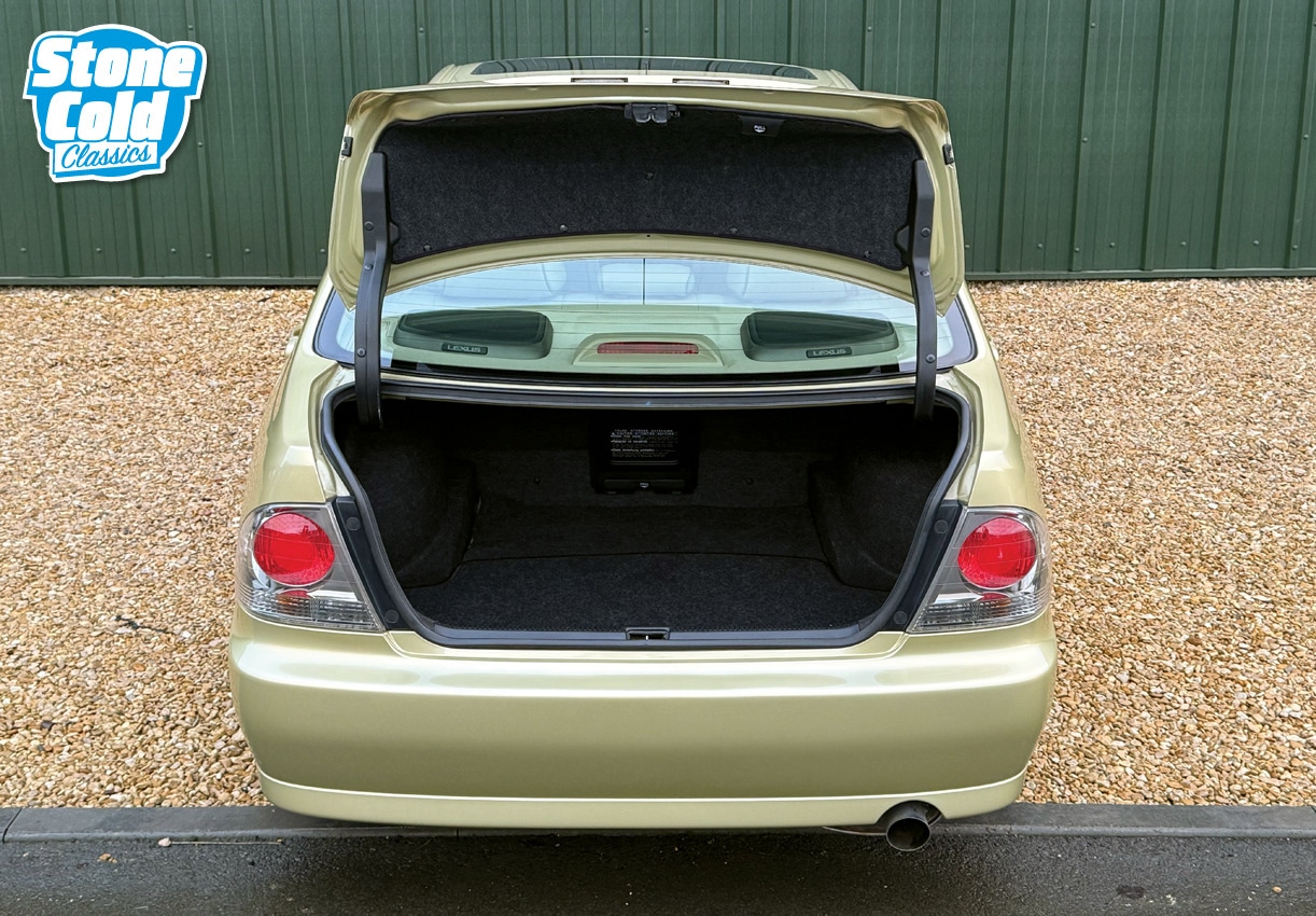 Used Lexus IS 2002 for sale - 76979954: Photo 9