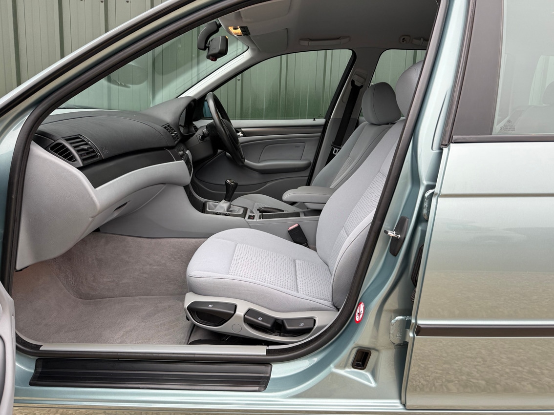 Used BMW 3 Series 2002 for sale - 77802438: Photo 24