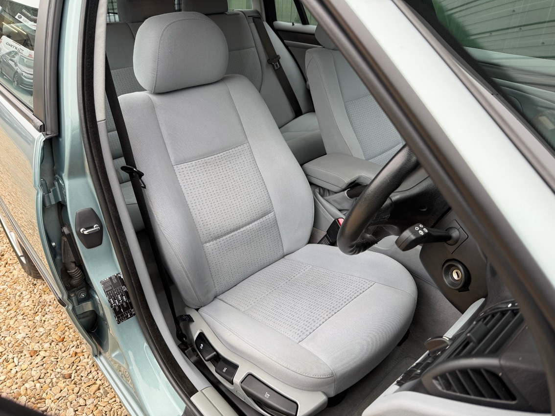 Used BMW 3 Series 2002 for sale - 77802438: Photo 29