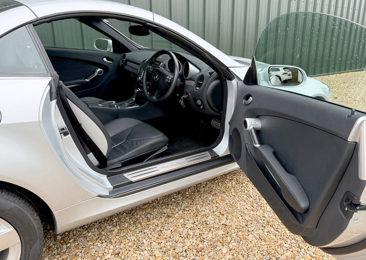 Used Mercedes-Benz SLK 2006 for sale - 77418501: Photo 11