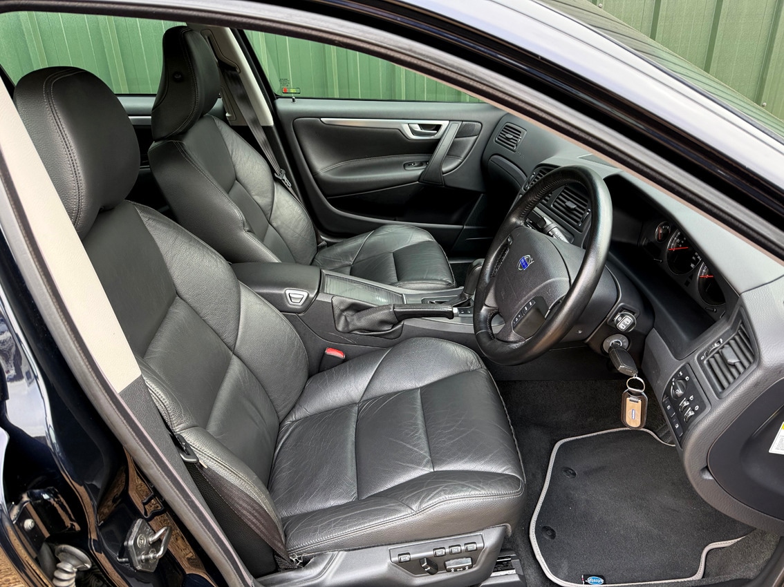 Used Volvo V70 2004 for sale - 77432899: Photo 13