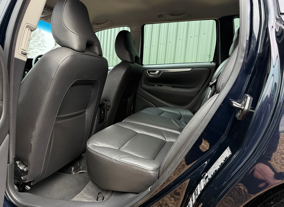 Used Volvo V70 2004 for sale - 77432899: Photo 19