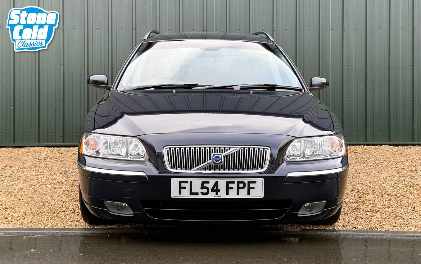 Used Volvo V70 2004 for sale - 77432899: Photo 4