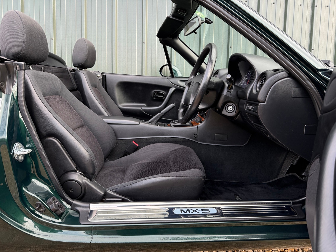 Used Mazda MX-5 1998 for sale - 76859910: Photo 15