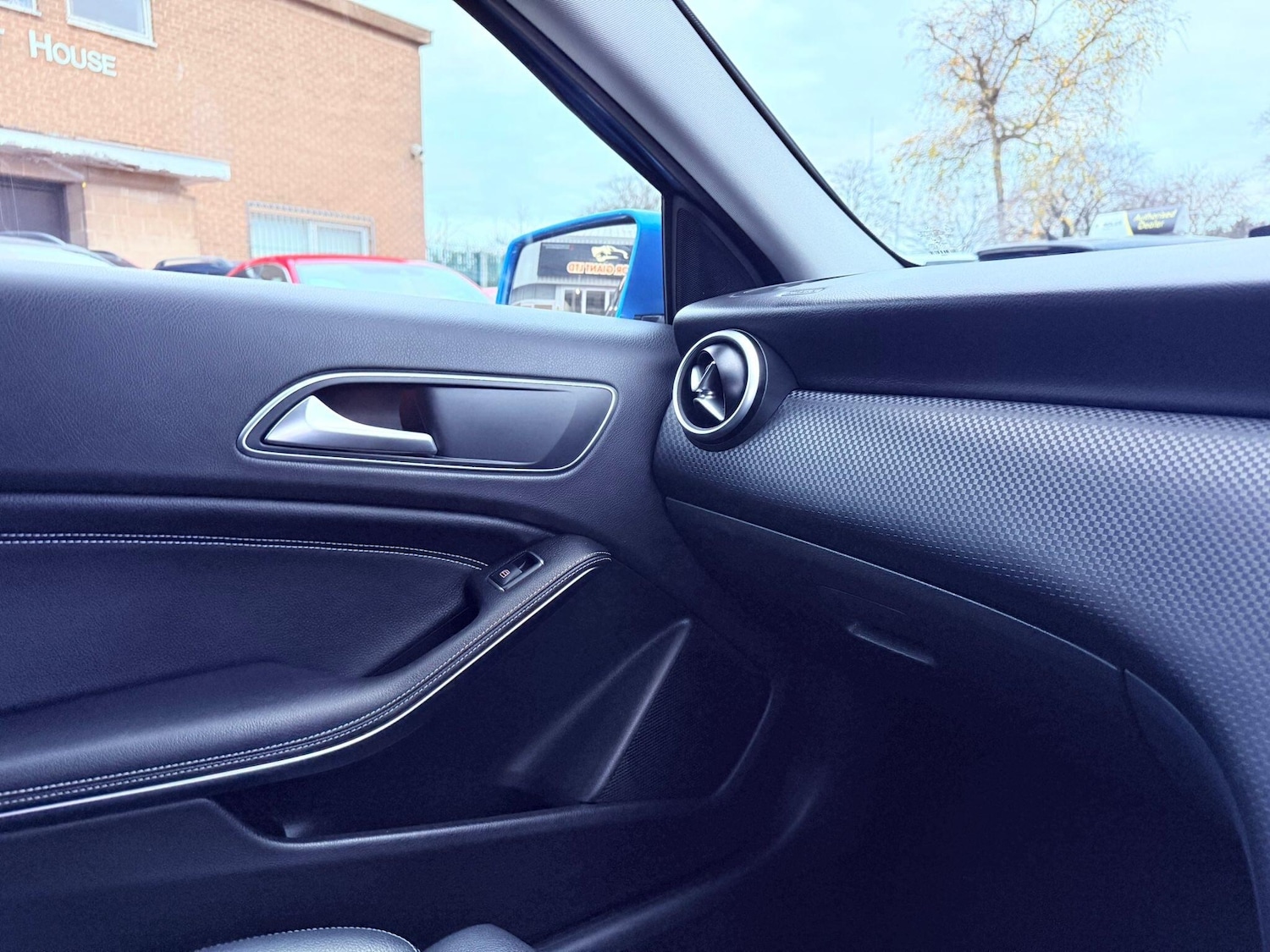 Used Mercedes-Benz A-Class for sale - 76992105: Photo 38