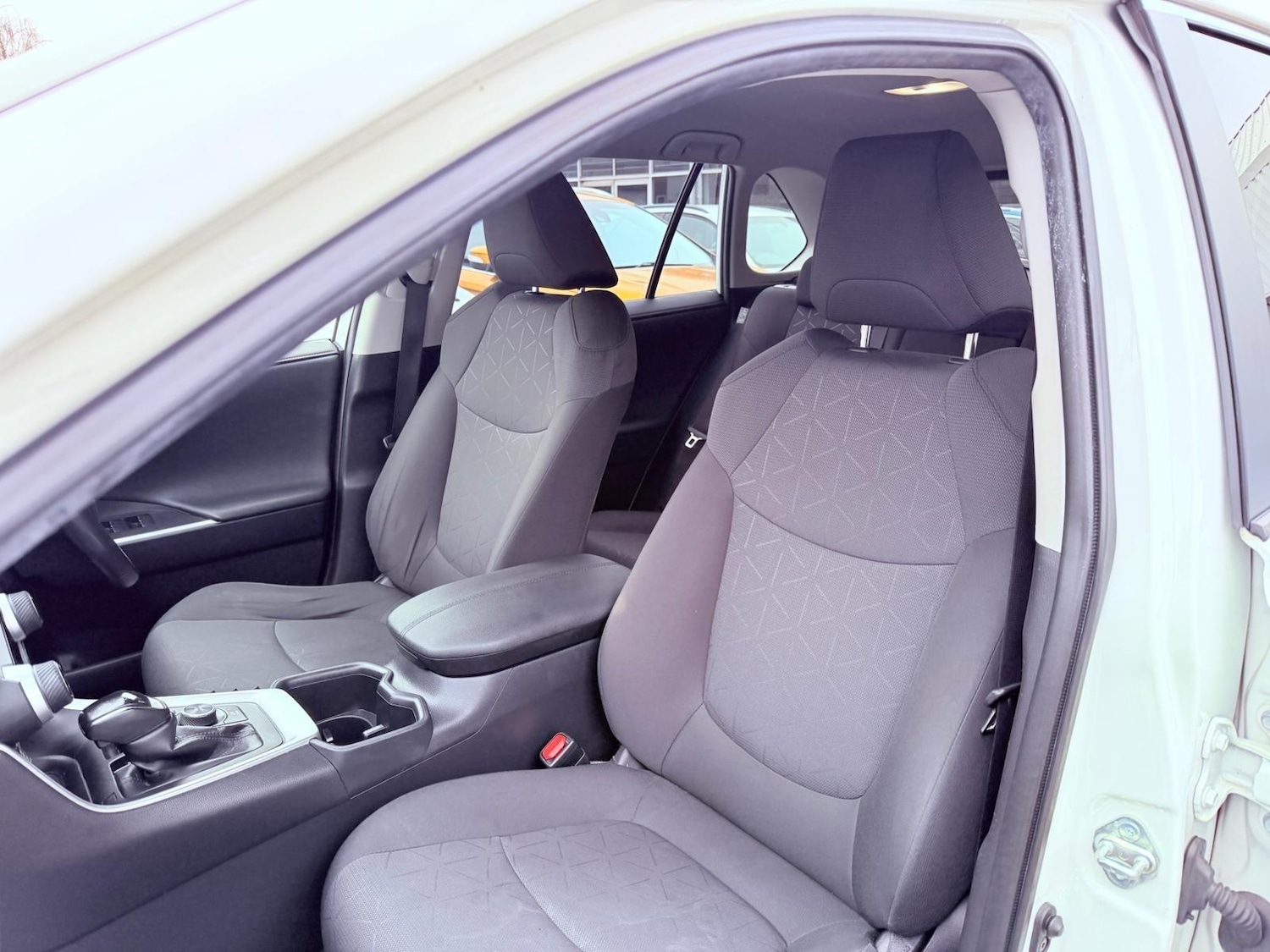 Used Toyota RAV4 2022 for sale - 77793840: Photo 31