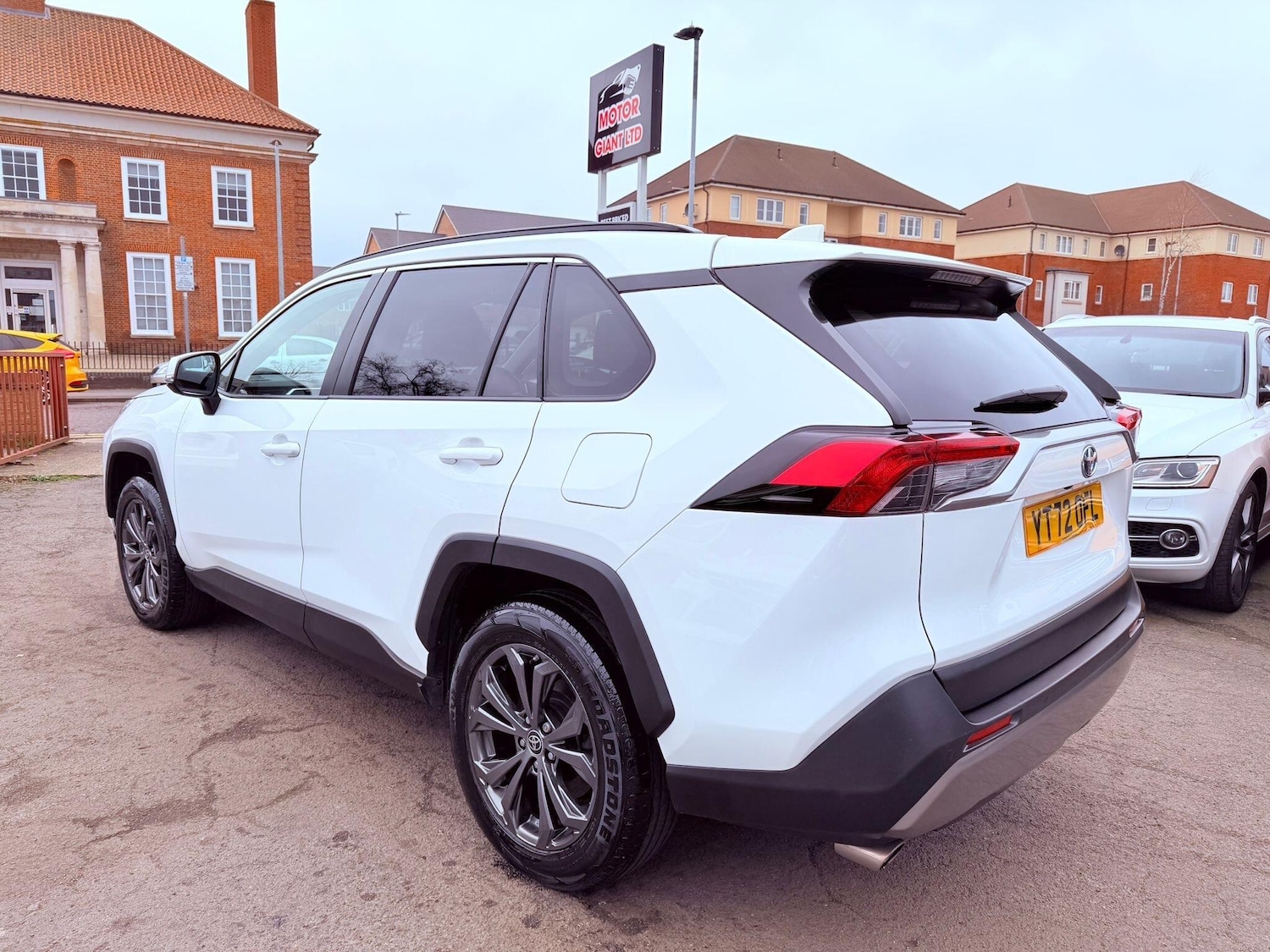 Used Toyota RAV4 2022 for sale - 77793840: Photo 5