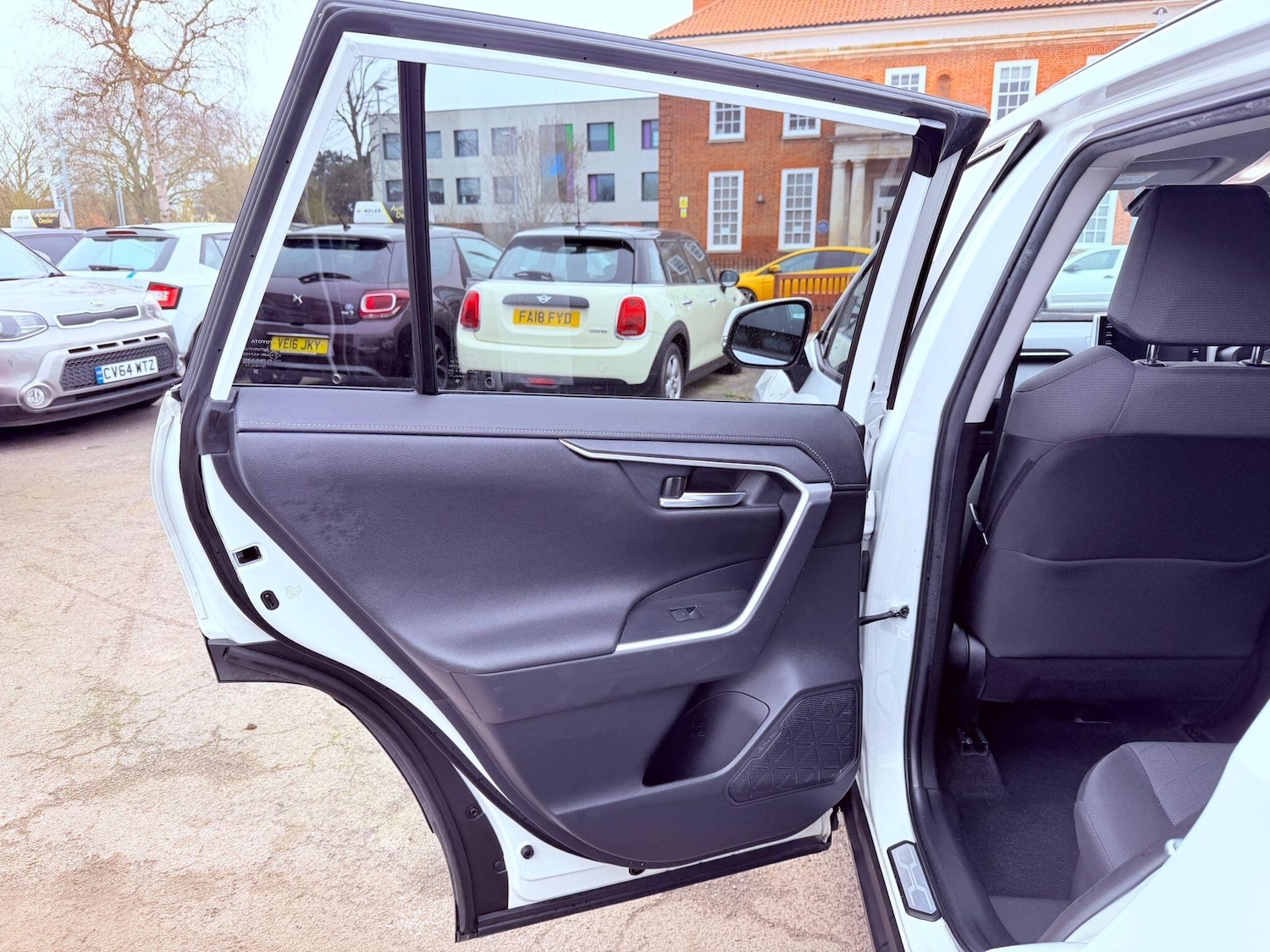 Used Toyota RAV4 2022 for sale - 77793840: Photo 51