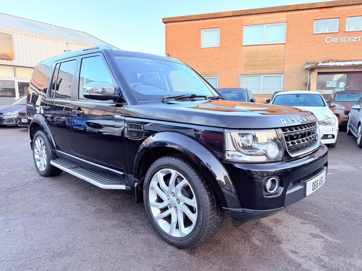 Used Land Rover Discovery 2016 for sale - 77229371: Photo 2