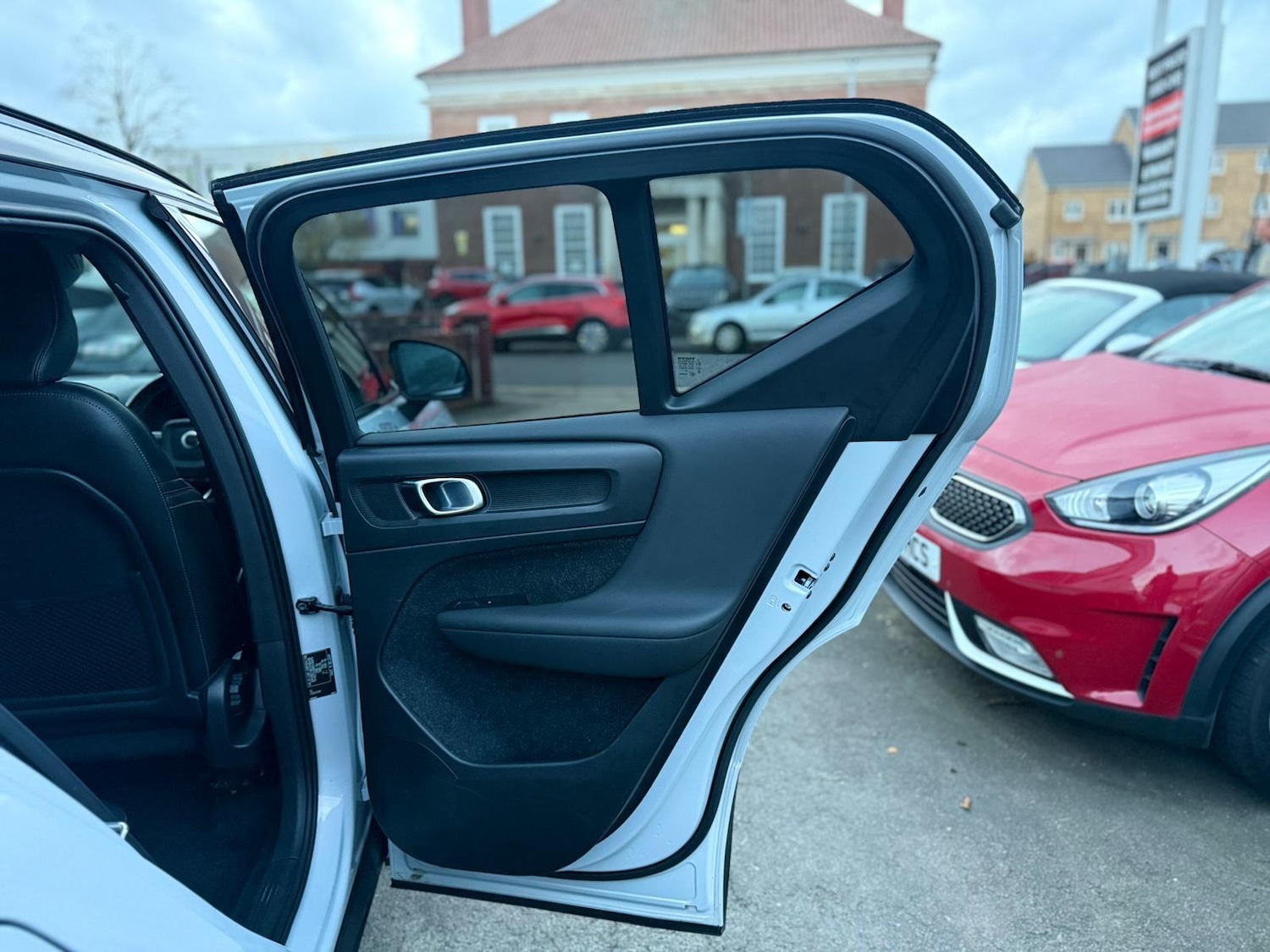 Used Volvo XC40 2020 for sale - 76913922: Photo 48