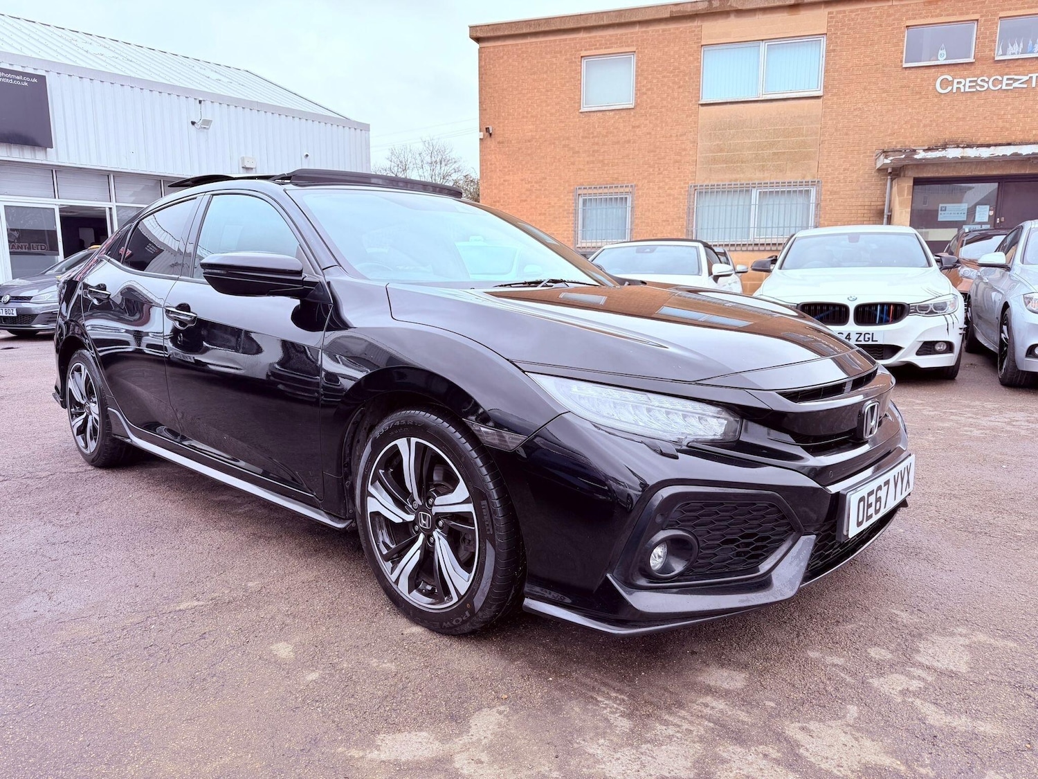 Used Honda Civic 2018 for sale - 77400830: Photo 2