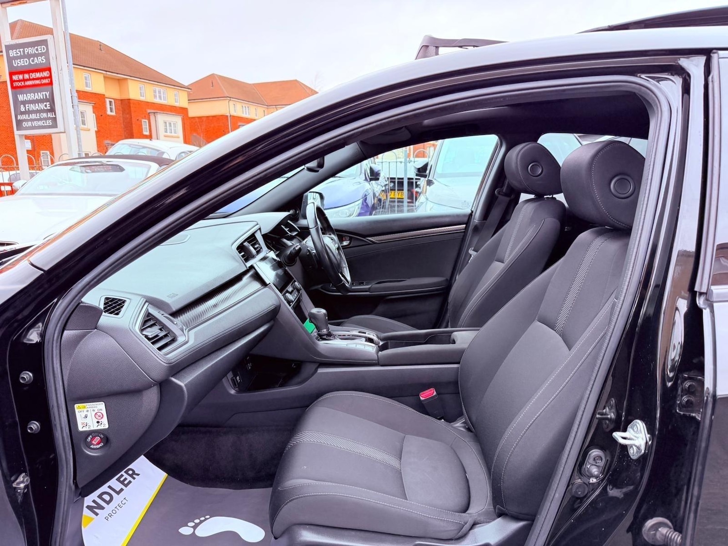 Used Honda Civic 2018 for sale - 77400830: Photo 30