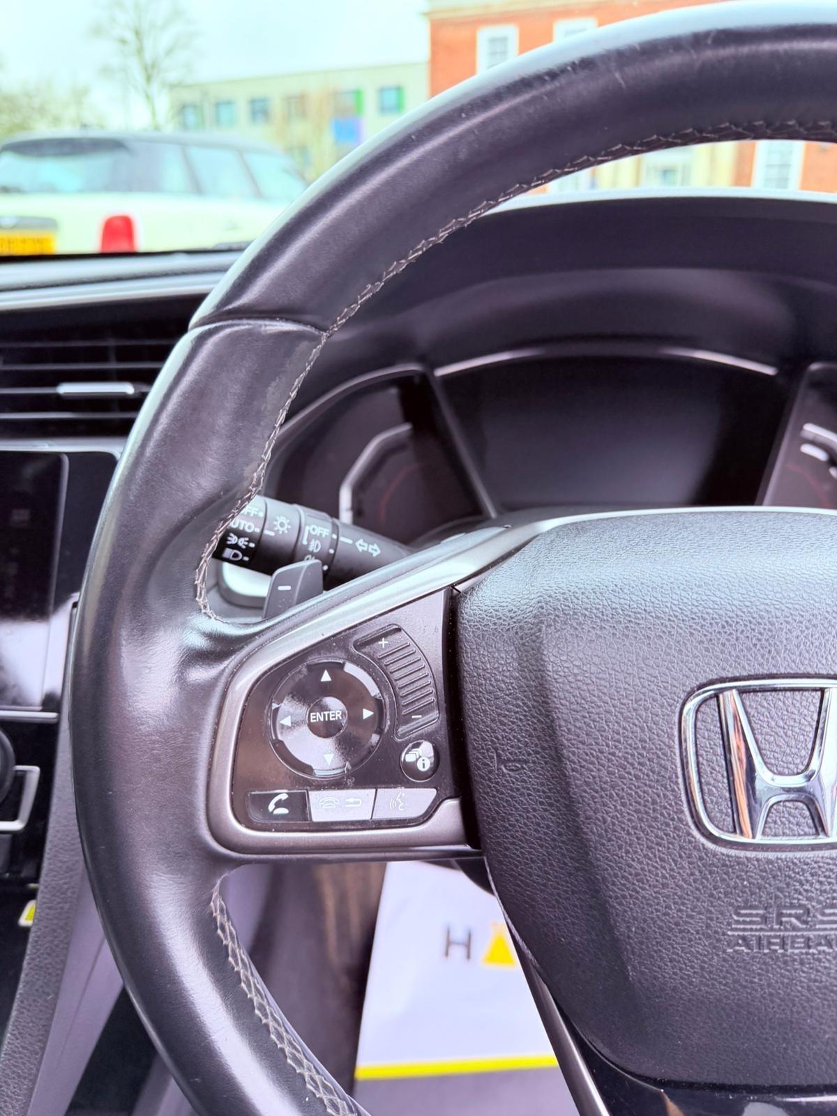 Used Honda Civic 2018 for sale - 77400830: Photo 33