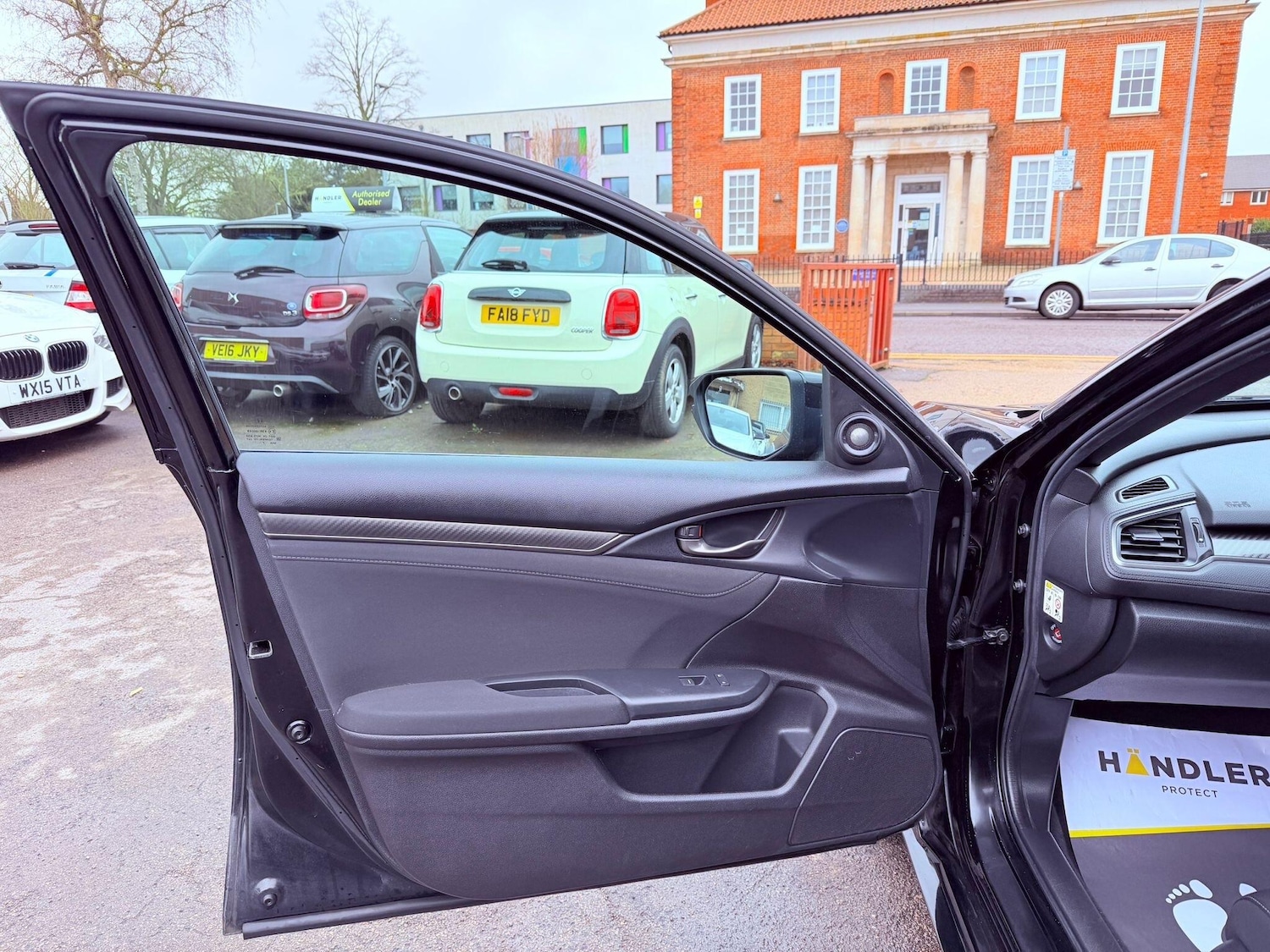 Used Honda Civic 2018 for sale - 77400830: Photo 48