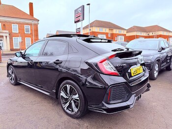 Used Honda Civic 2018 for sale - 77400830: Photo