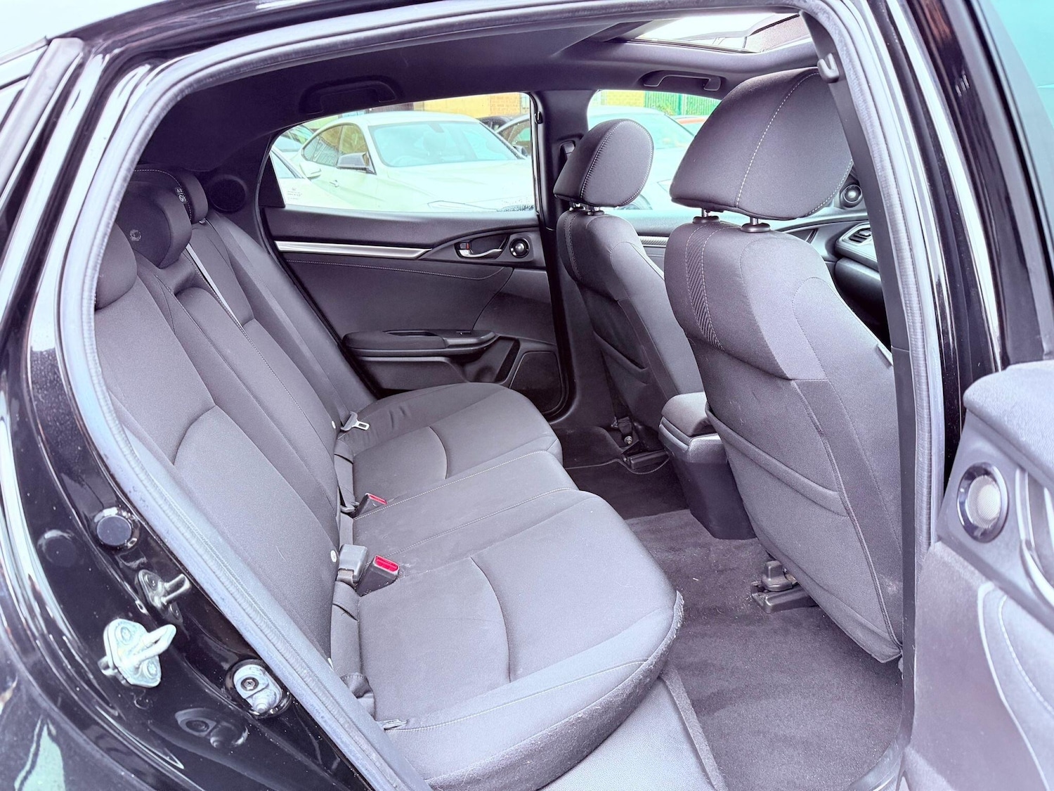 Used Honda Civic 2018 for sale - 77400830: Photo 54