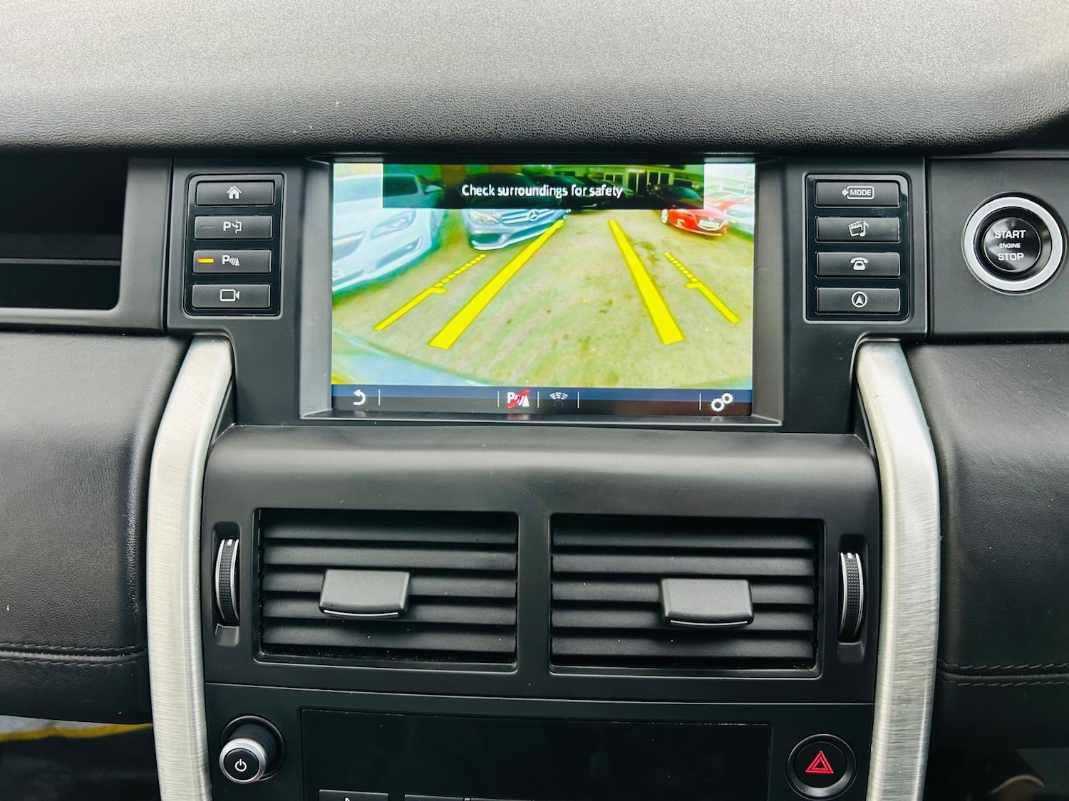 Used Land Rover Discovery Sport 2015 for sale - 77377542: Photo 32