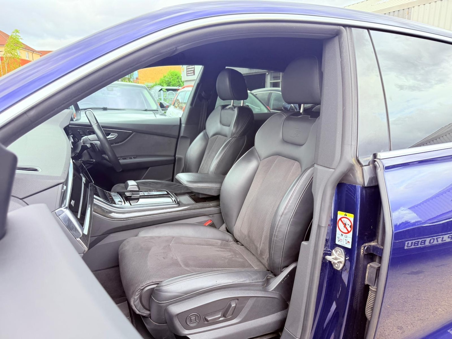 Used Audi Q8 2018 for sale - 76409474: Photo 30