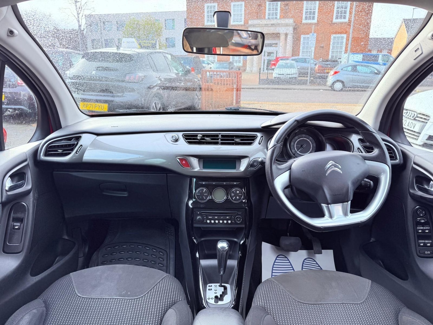 Used Citroen C3 2011 for sale - 76633561: Photo 23