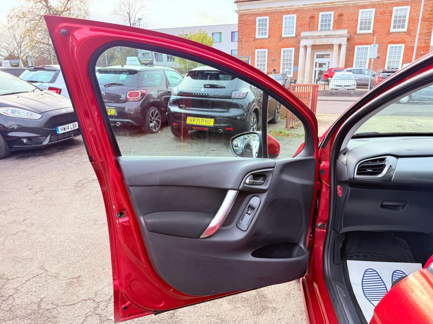 Used Citroen C3 2011 for sale - 76633561: Photo 25